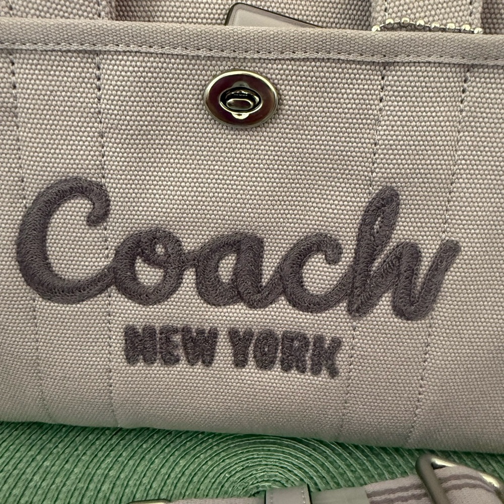 Coach Light Purple Small Canvas Tote 26 - Picture 2 of 13